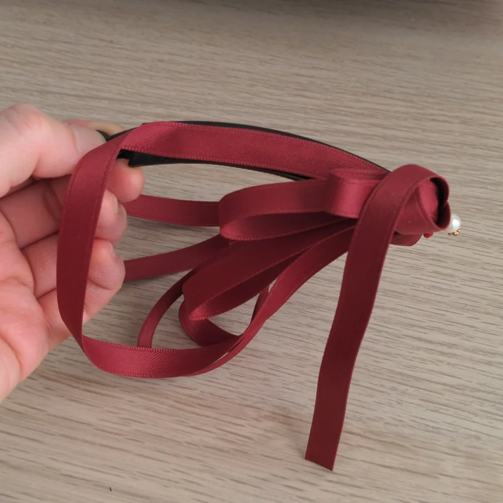 Hair clip red